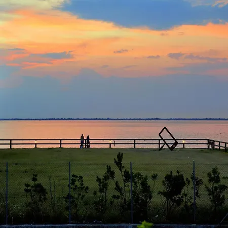 Beachside In Lignano Apartment *