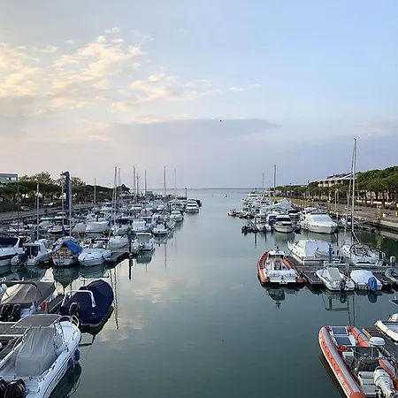 Apartment Beachside In Lignano *